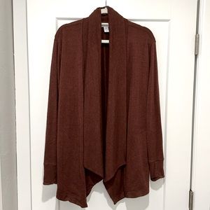Athleta Pranayama Restore Wrap in brown - size M